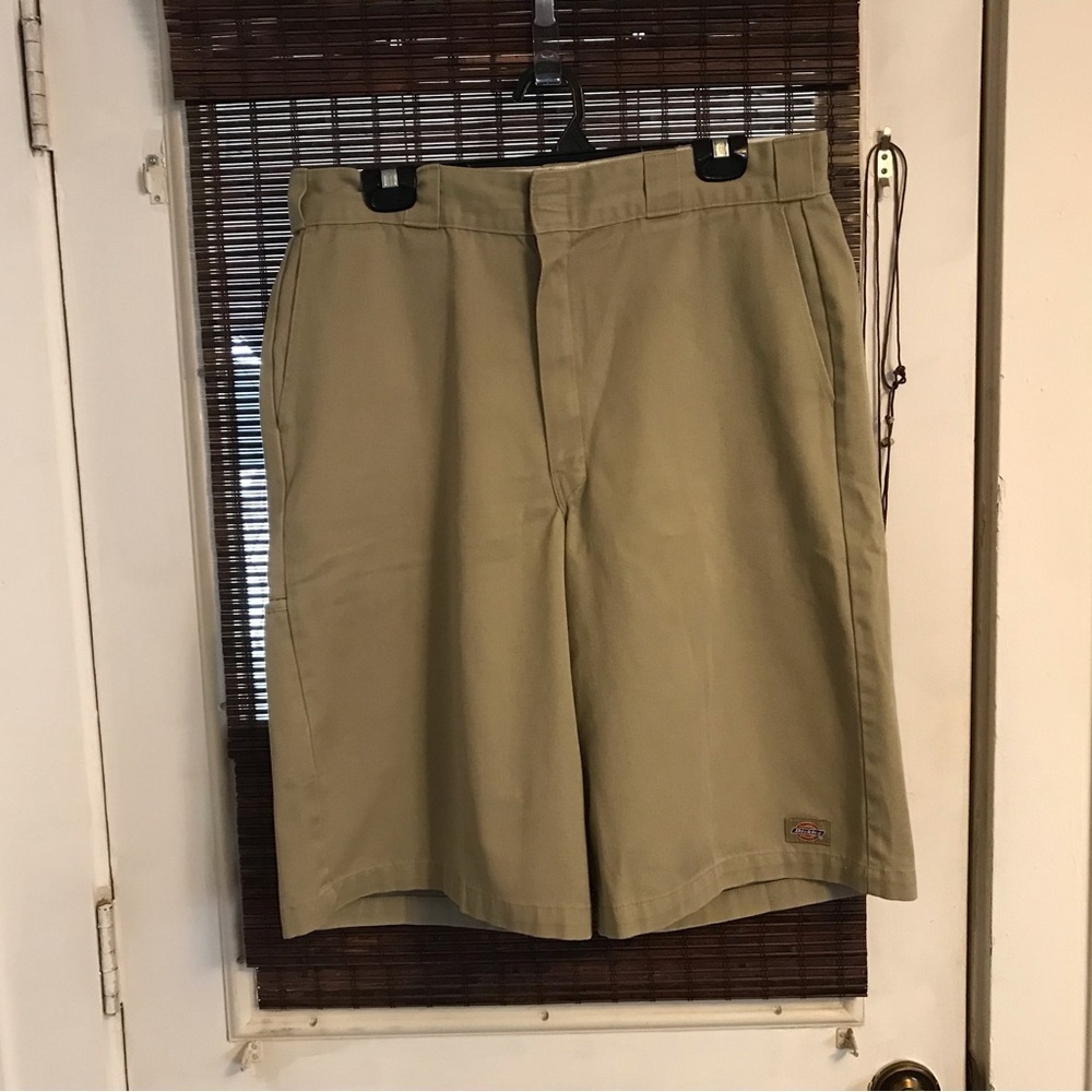 Dickies Relaxed Fit Multi-Use Pocket Work Shorts, 13"
